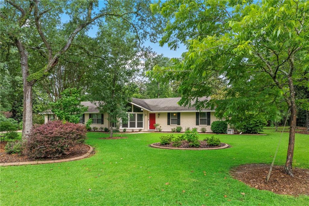 6 HOLLY Lane