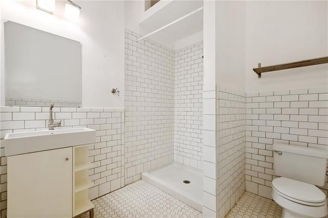 1359 CONSTANCE Street