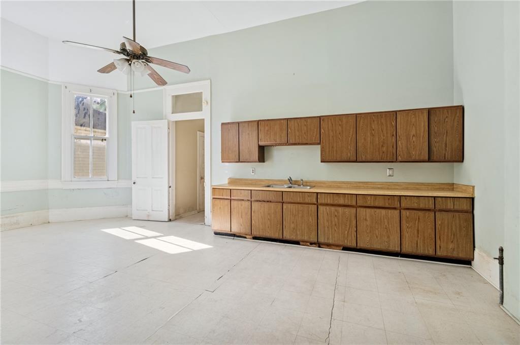 2640-44 URSULINES Avenue