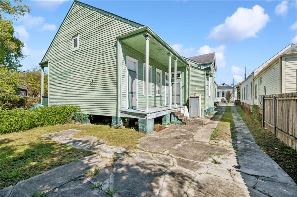 2640-44 URSULINES Avenue