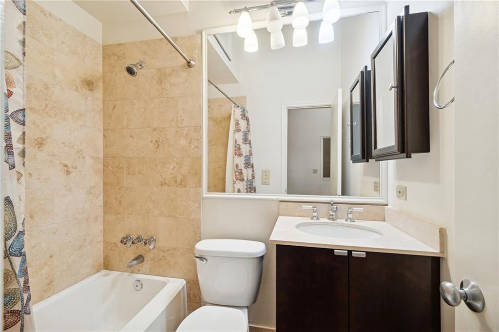 330 JULIA Street 215