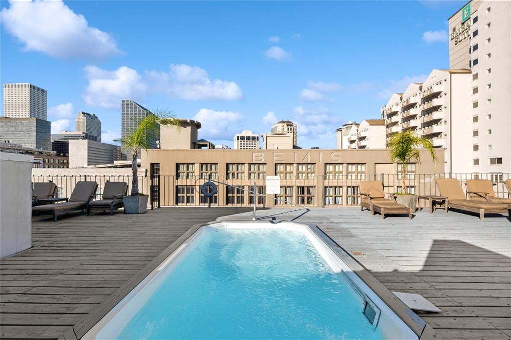 330 JULIA Street 215