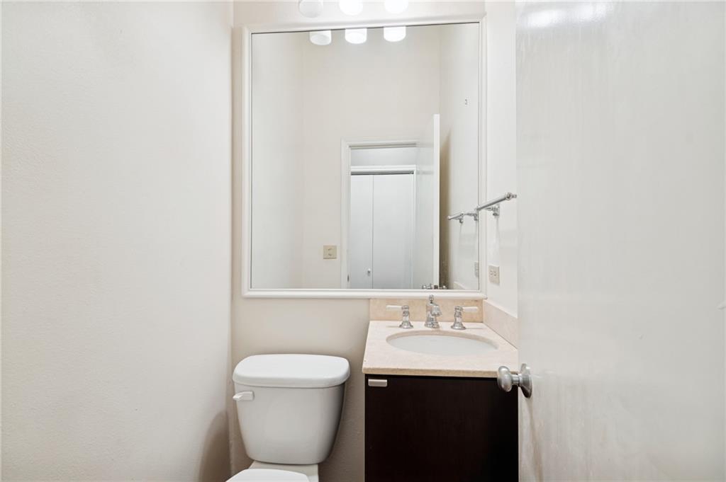 330 JULIA Street 215