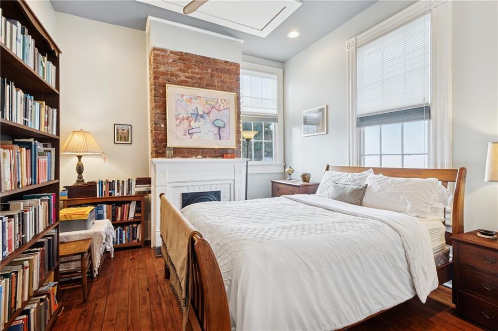 1227 ANNUNCIATION Street