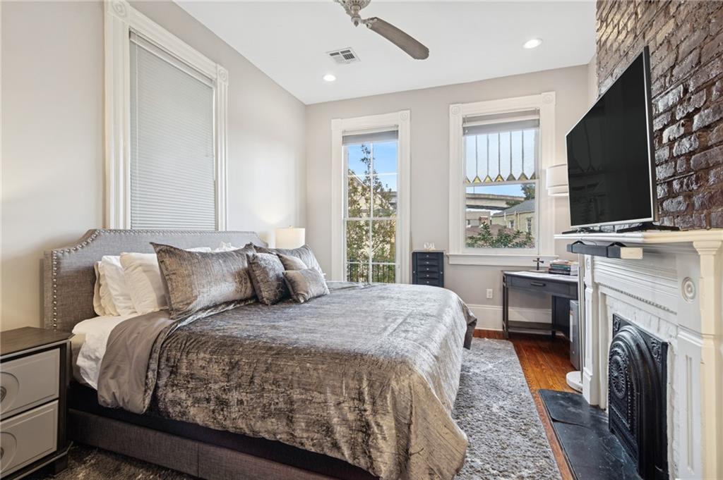 1227 ANNUNCIATION Street