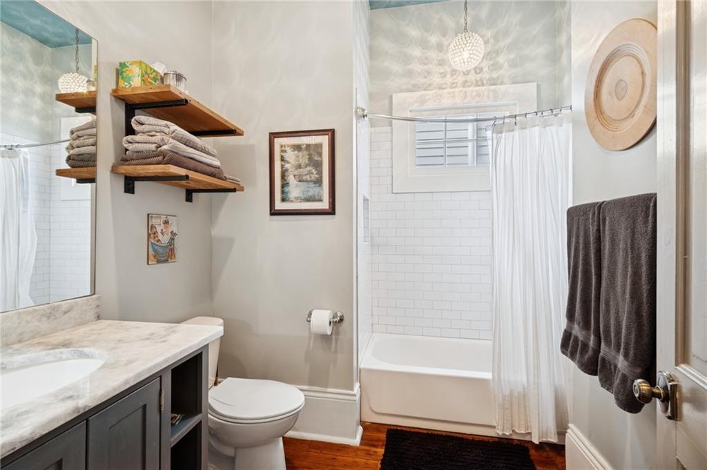 1227 ANNUNCIATION Street