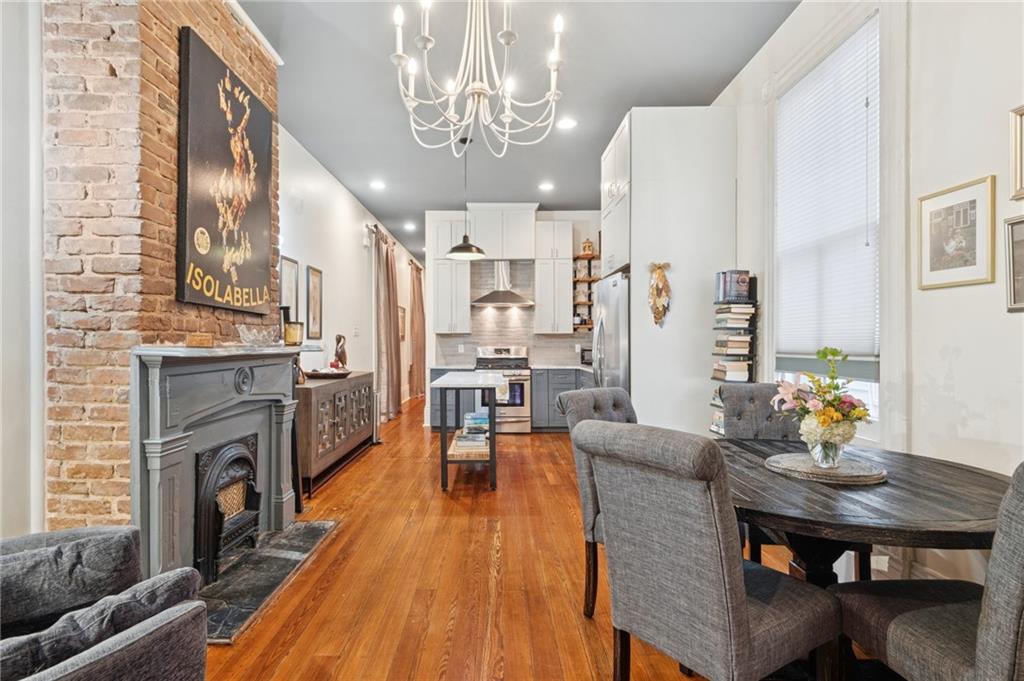 1227 ANNUNCIATION Street