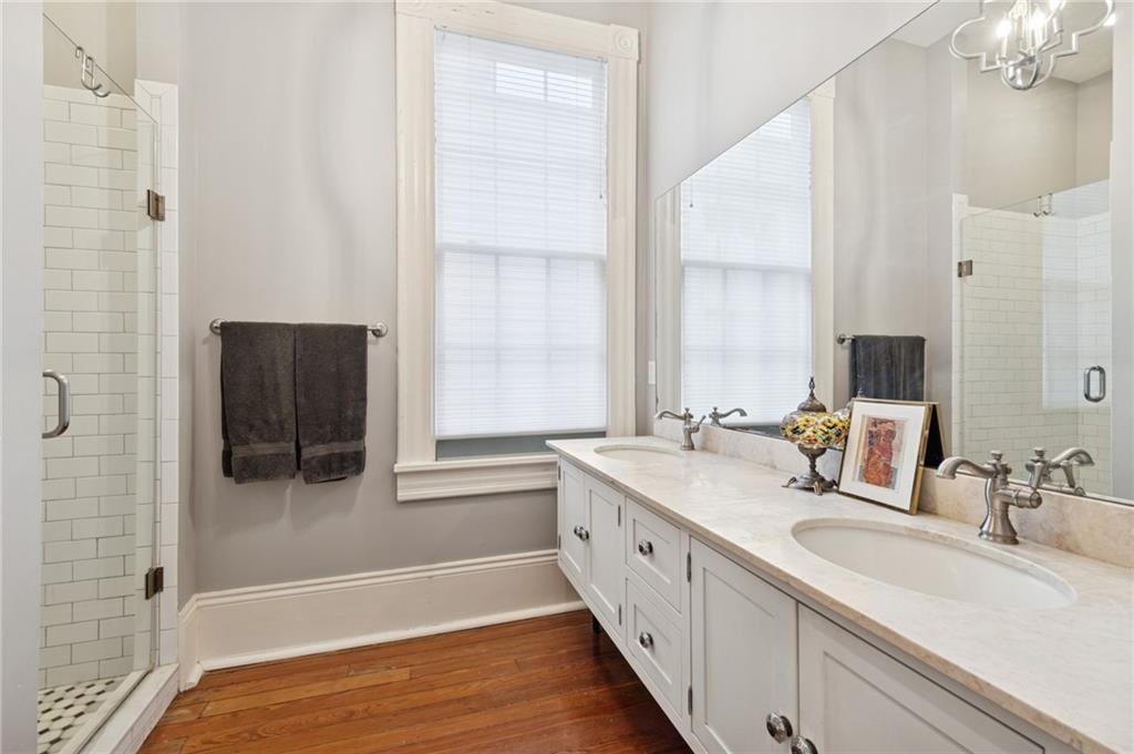 1227 ANNUNCIATION Street