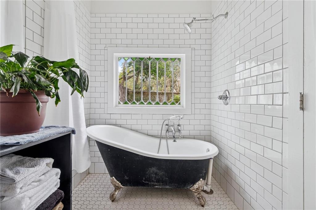 1357 CONSTANCE Street