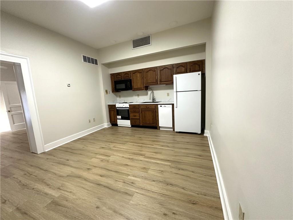 922 SAINT LOUIS Street 4