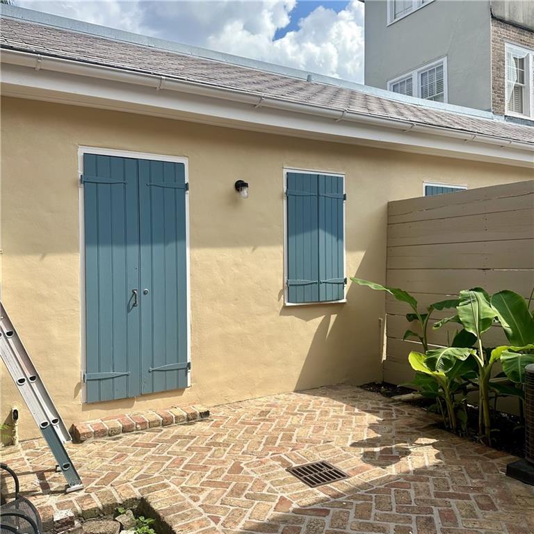 522 DAUPHINE Street Rear