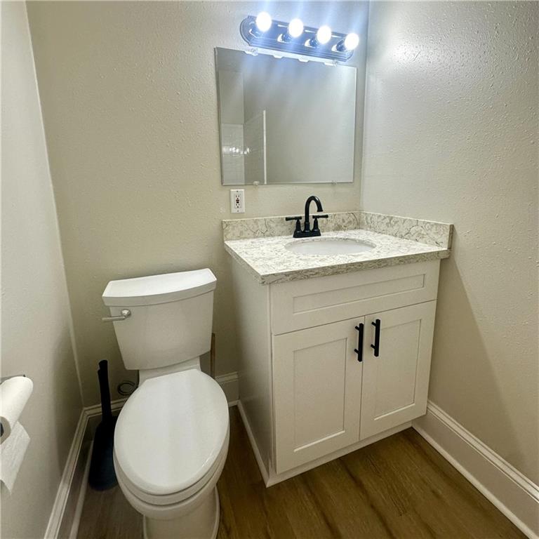 522 DAUPHINE Street Rear