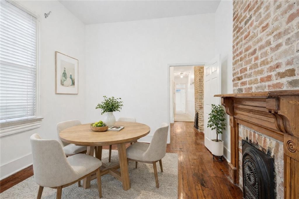 1824-26 BURDETTE Street