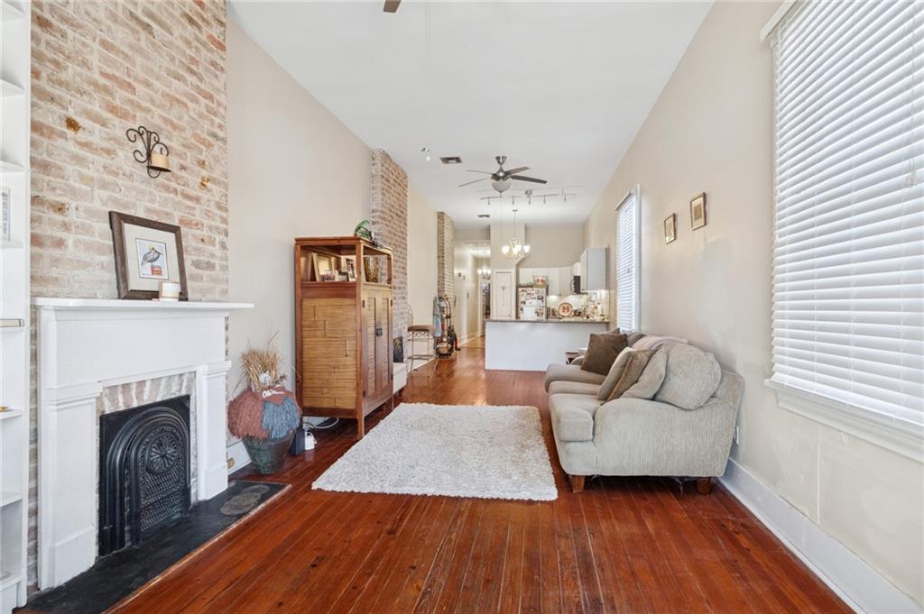 1824-26 BURDETTE Street