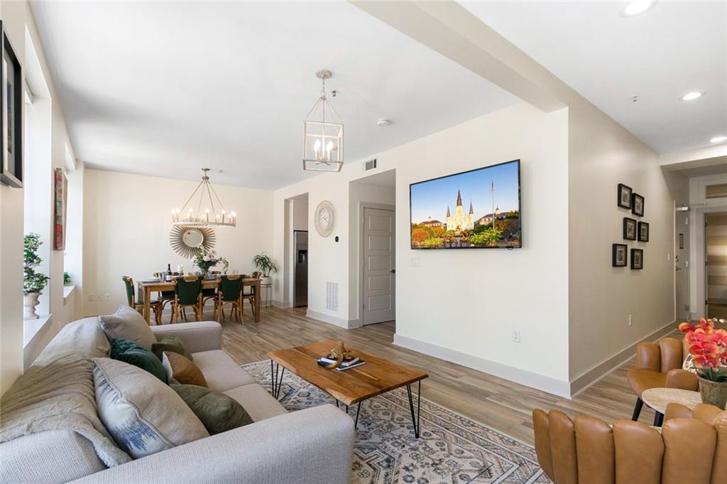 1111 TULANE Avenue 604