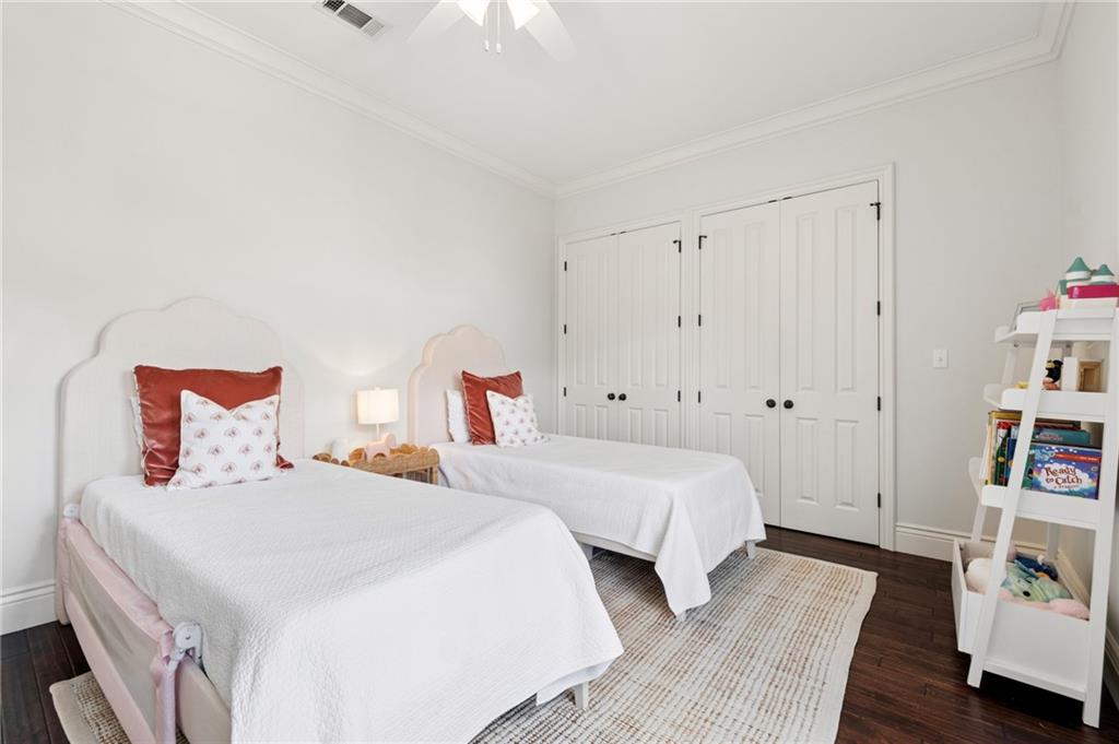 1212 AUSTERLITZ Street