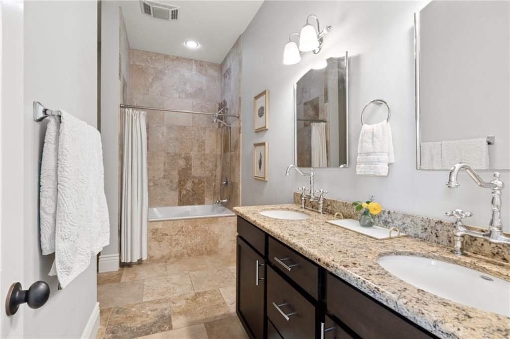 1212 AUSTERLITZ Street