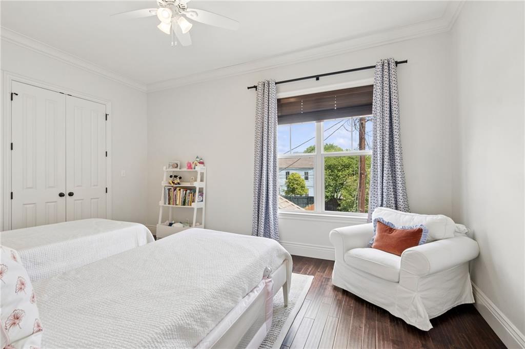 1212 AUSTERLITZ Street