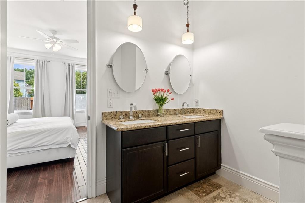 1212 AUSTERLITZ Street