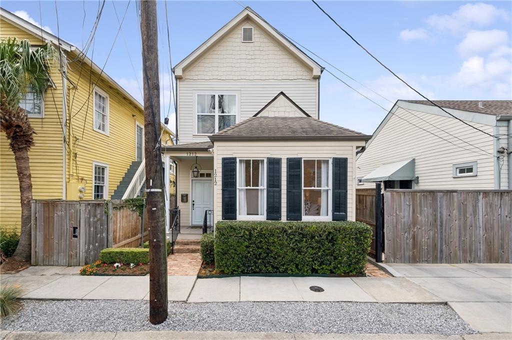 1212 AUSTERLITZ Street