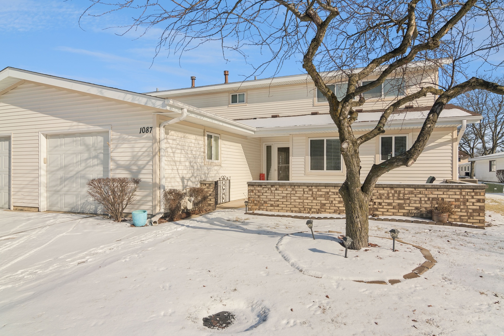 1087 Foxboro Lane