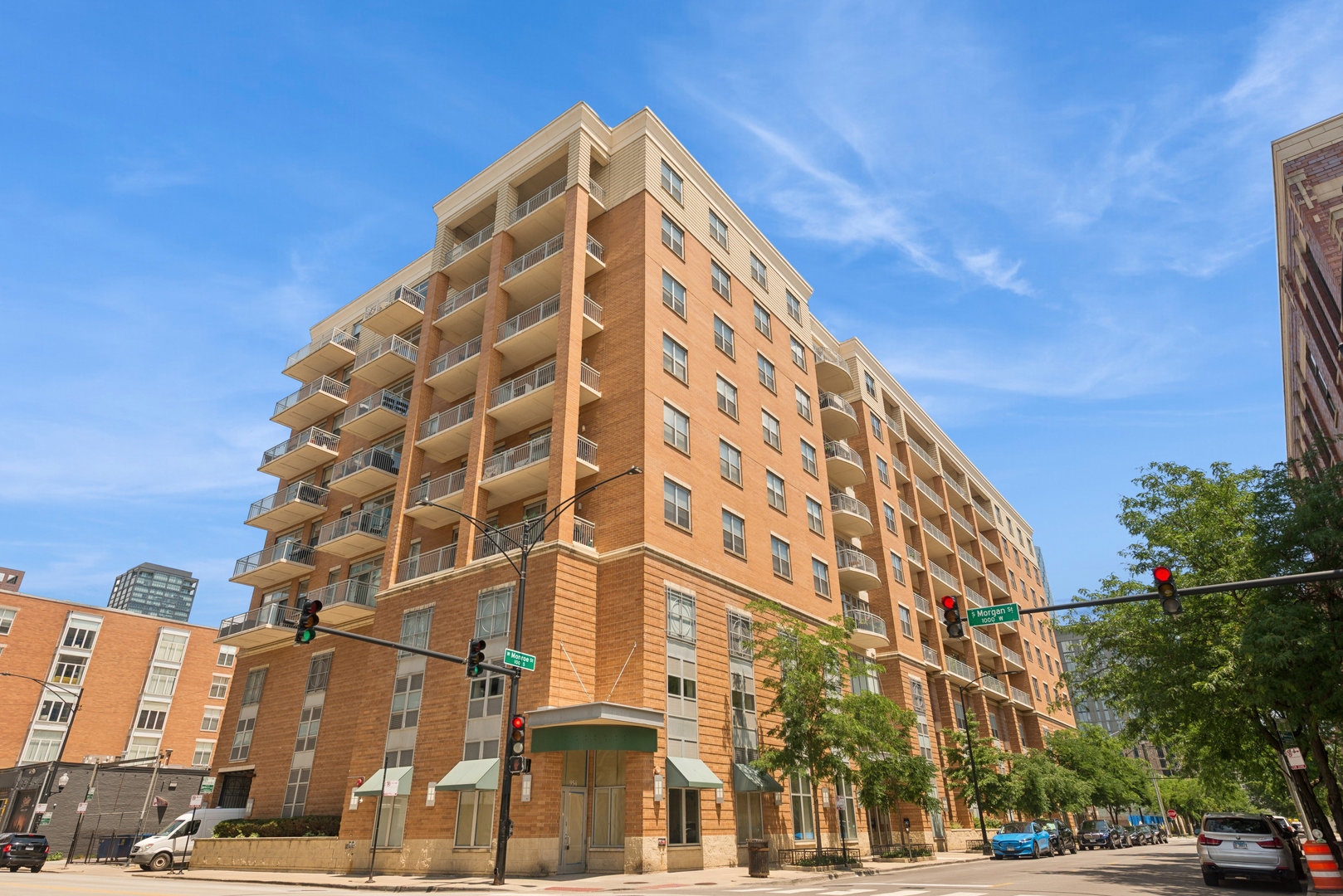 950 W MONROE Street Unit: 808