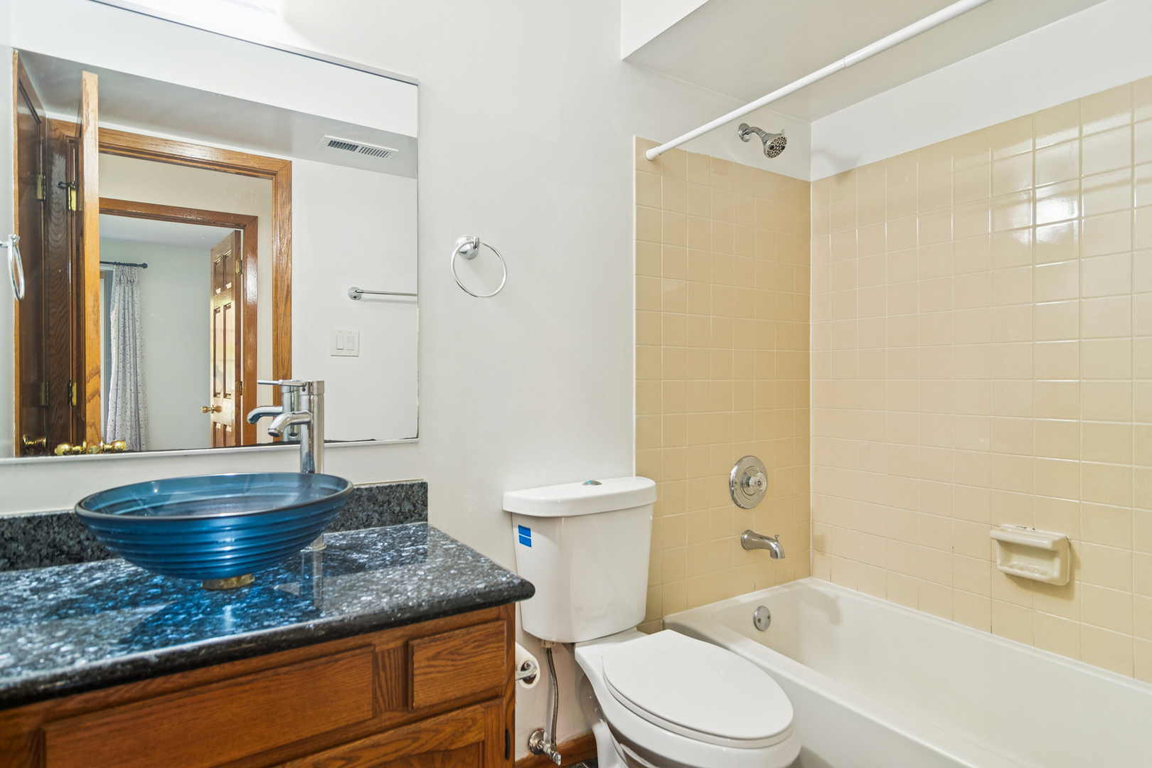 1316 E Evergreen Drive Unit: 8