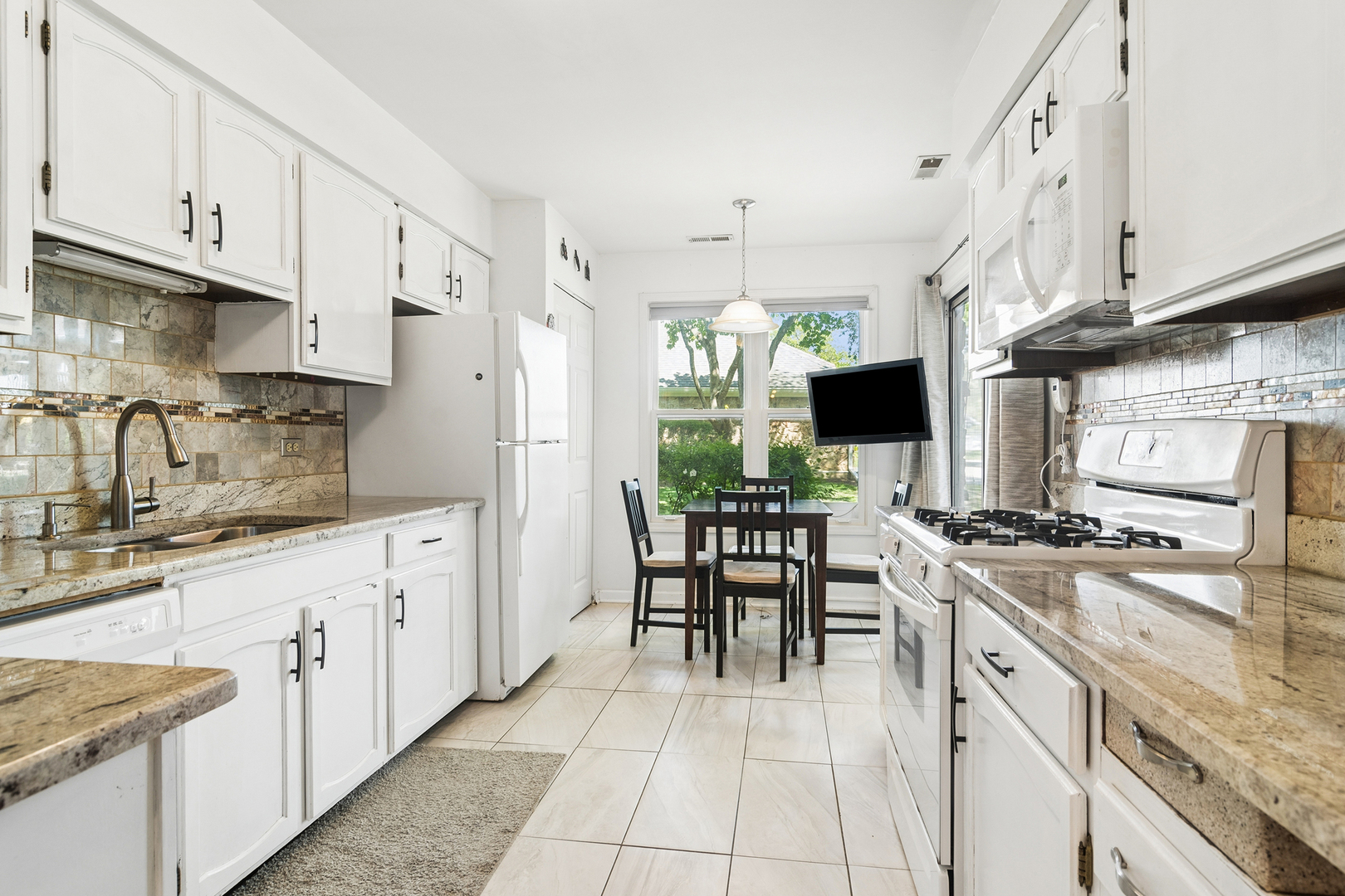 1411 Wentworth Court Unit: 1411