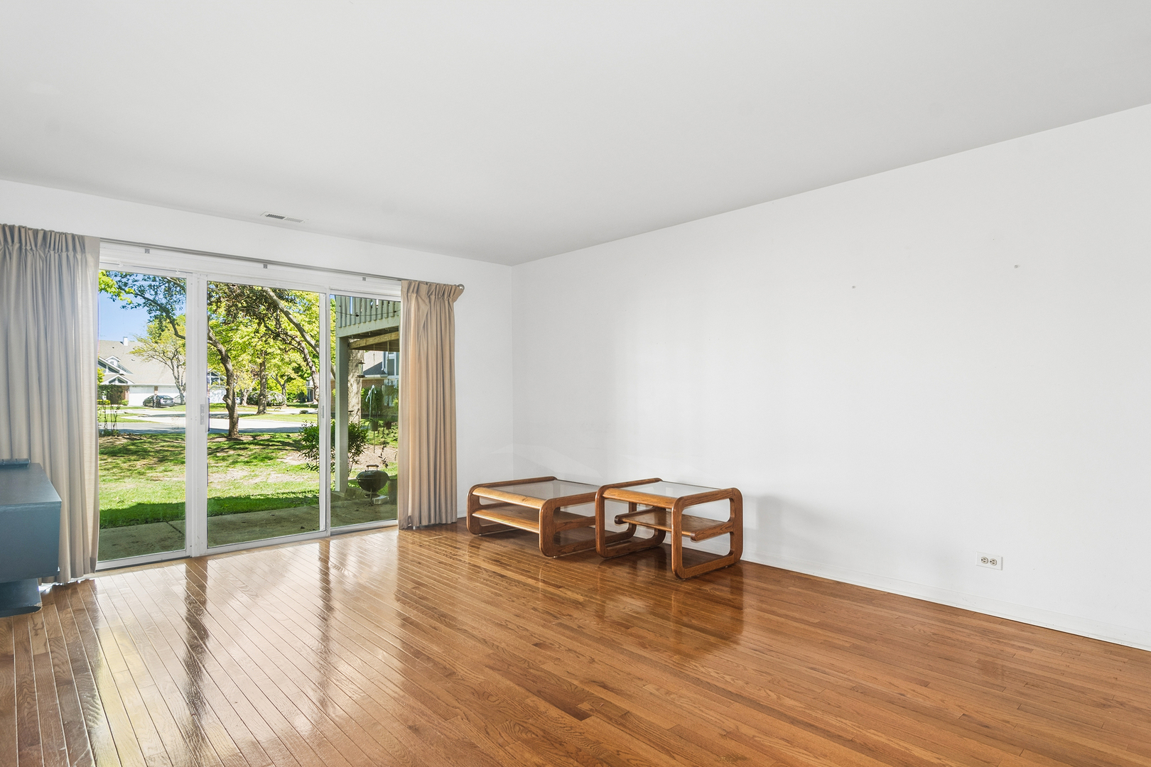1411 Wentworth Court Unit: 1411
