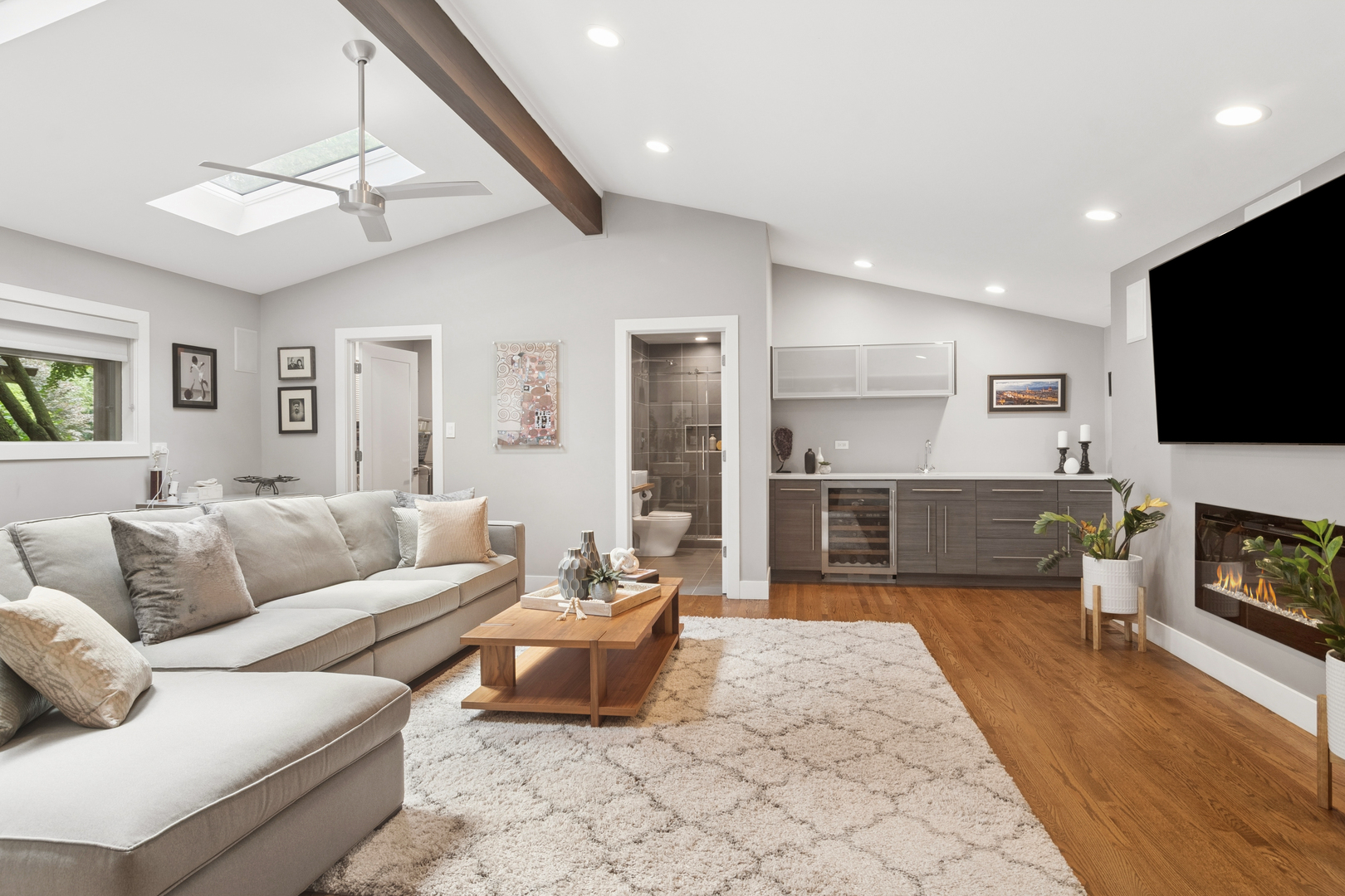 28 LANCASTER Lane