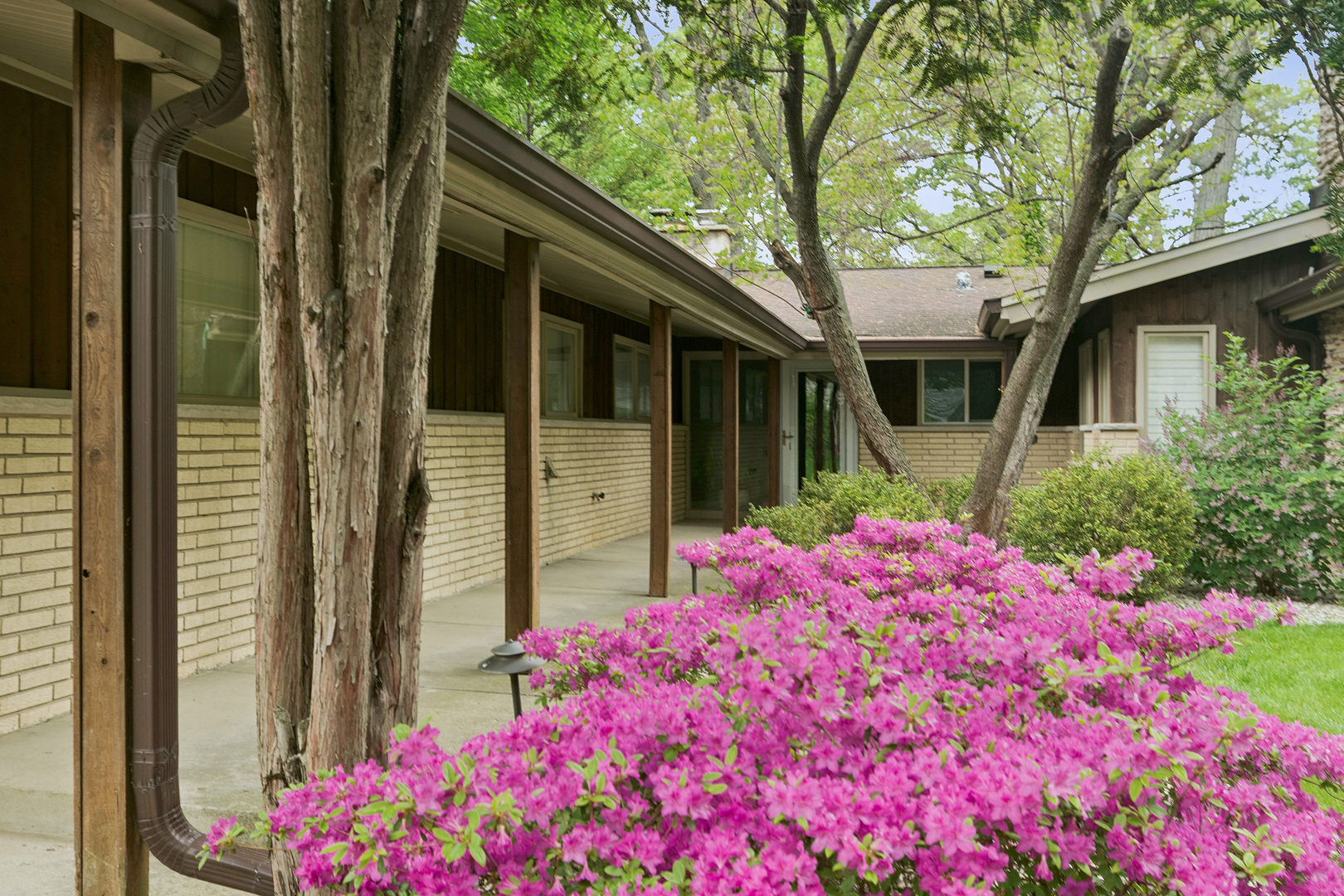 28 LANCASTER Lane