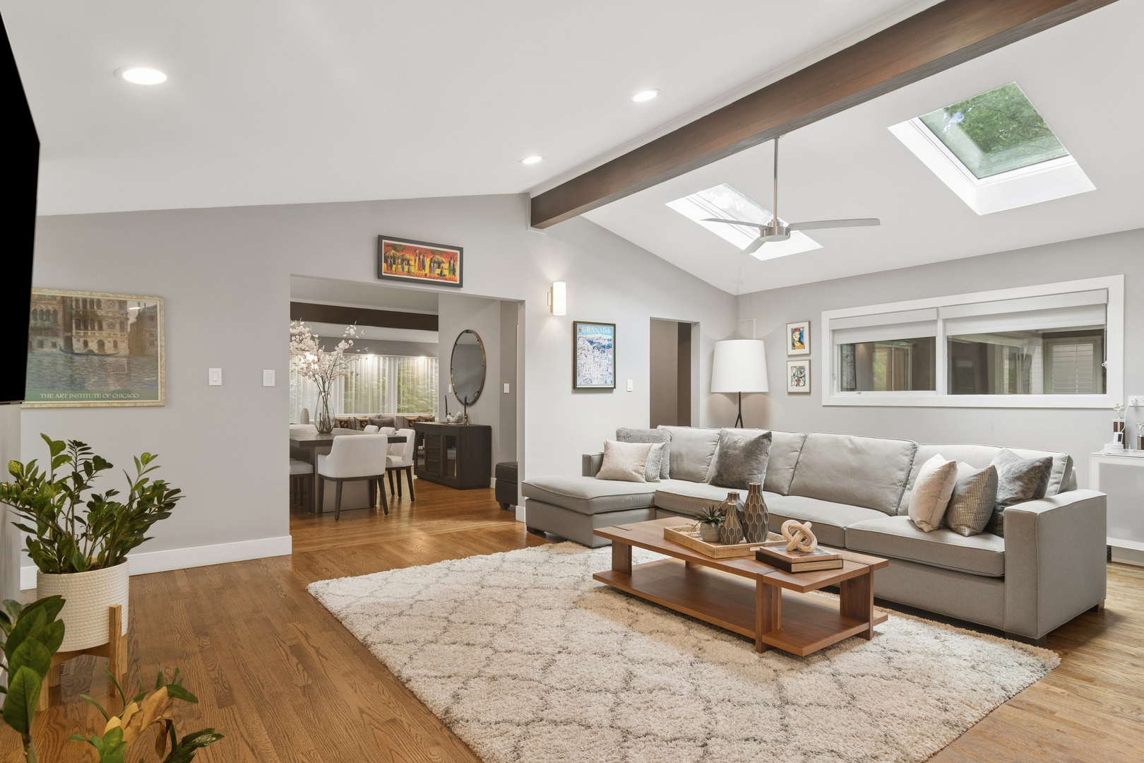 28 LANCASTER Lane