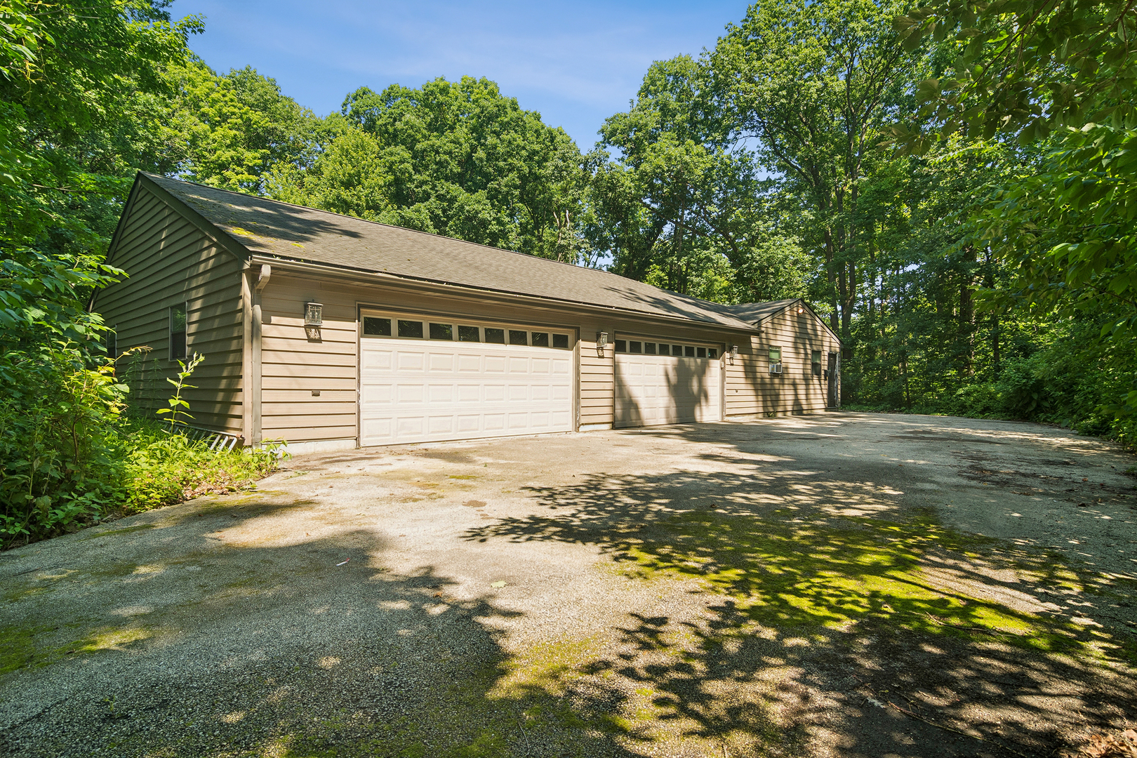 3195 Deerfield Road