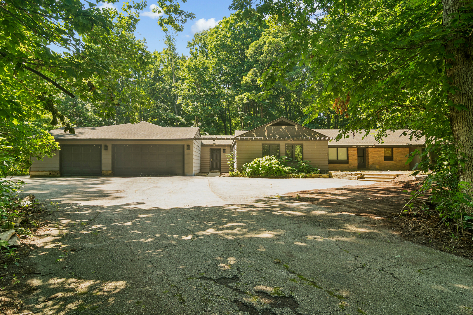 3195 Deerfield Road