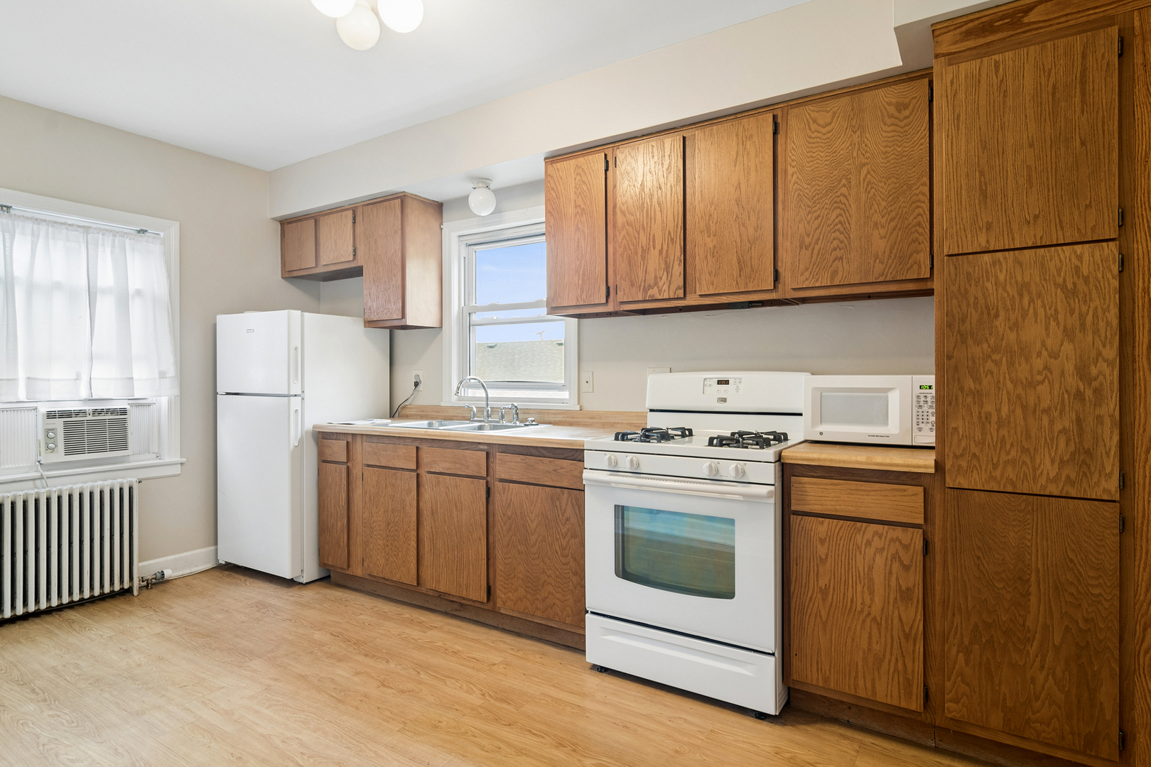861 Waukegan Road Unit: 2