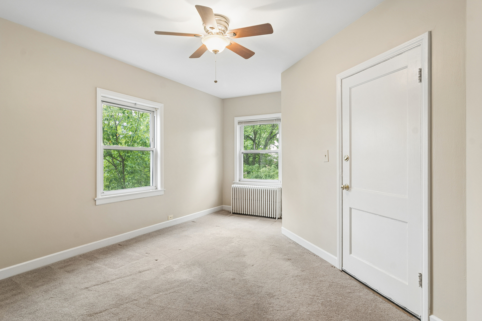 861 Waukegan Road Unit: 2