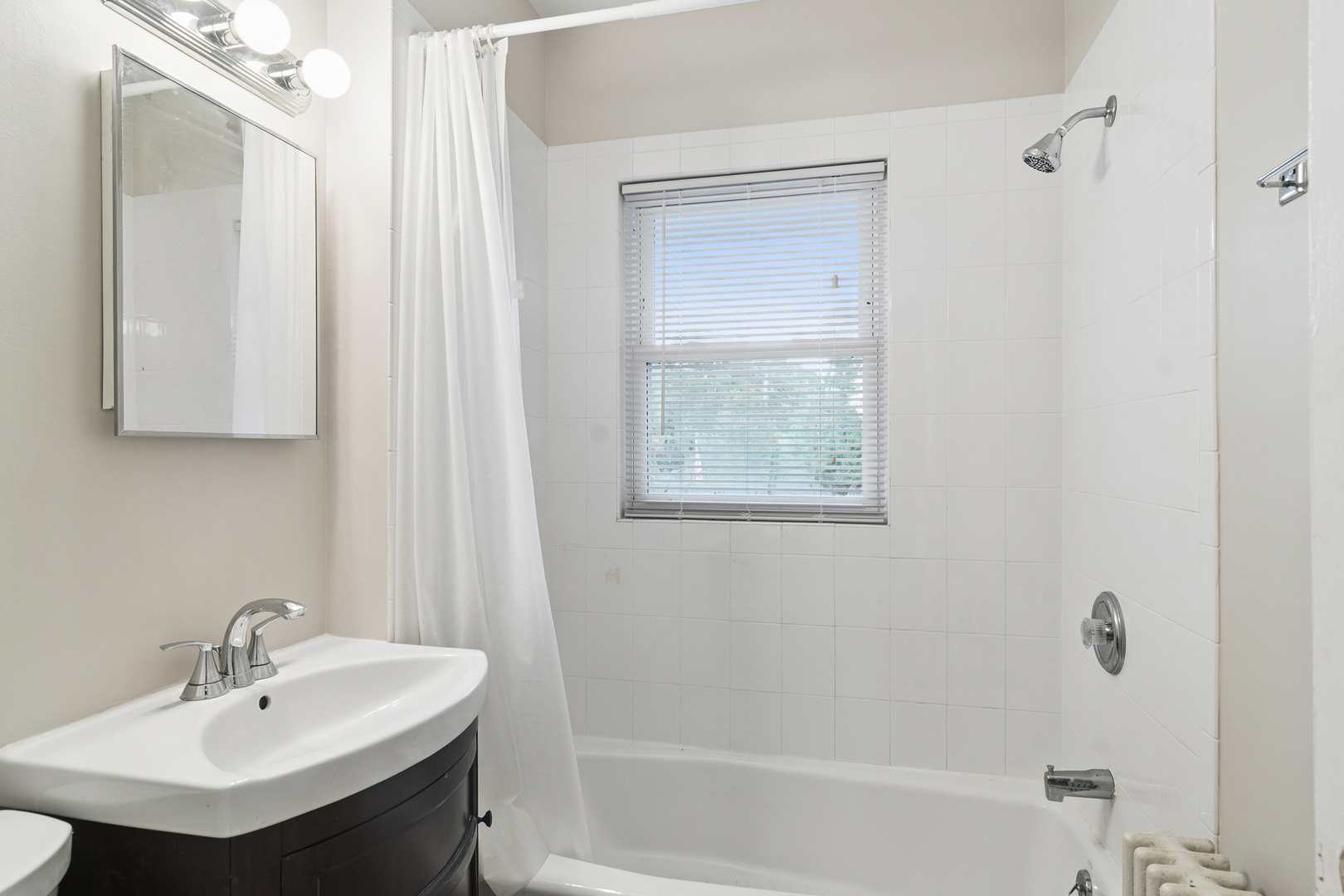 861 Waukegan Road Unit: 2
