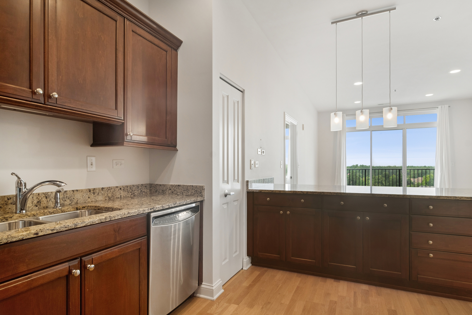 1199 E Port Clinton Road Unit: 711