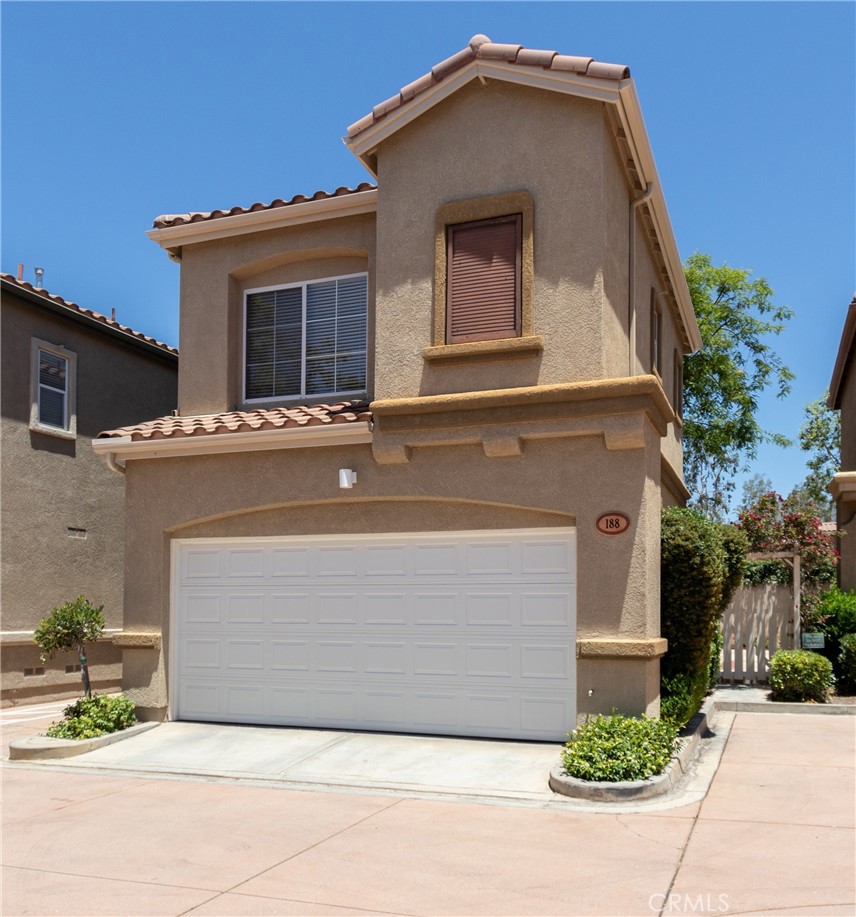 188 Calle De Los Ninos