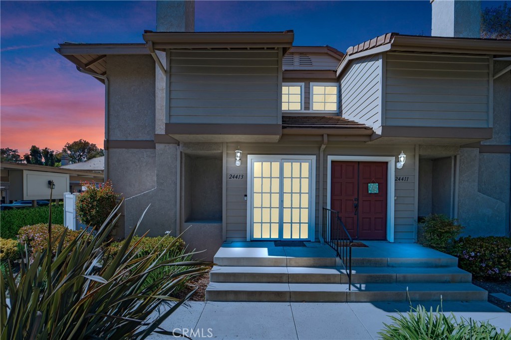 24413 Hillsdale Avenue