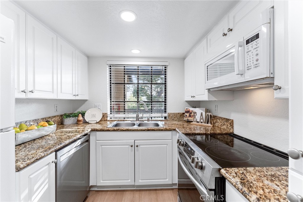 25521 Indian Hill Lane L