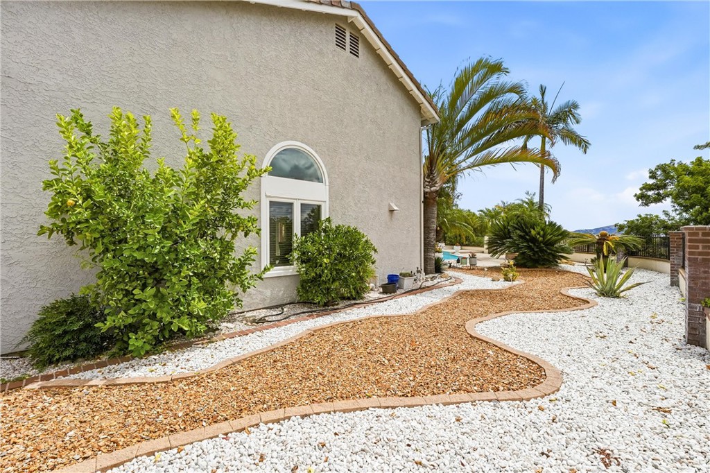 19704 Saddlecrest
