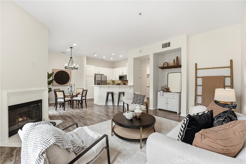 3407 S Main L