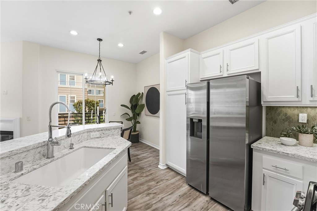3407 S Main L