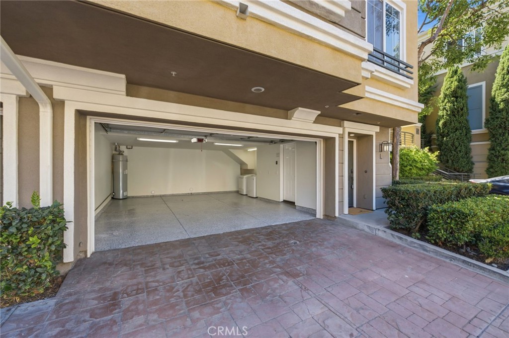3407 S Main L