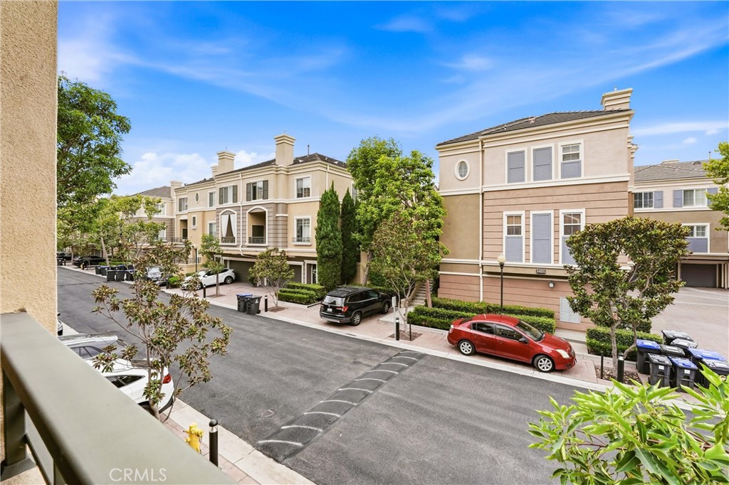 3407 S Main L