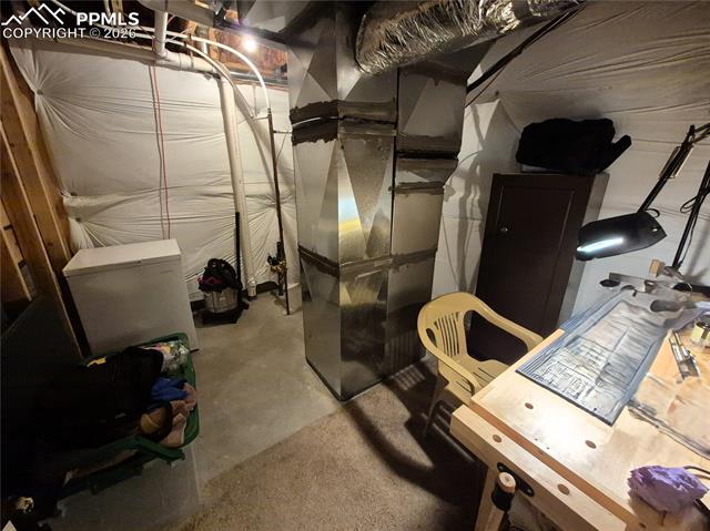 7619 Eagle Feather Point