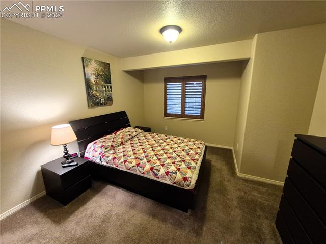 7619 Eagle Feather Point