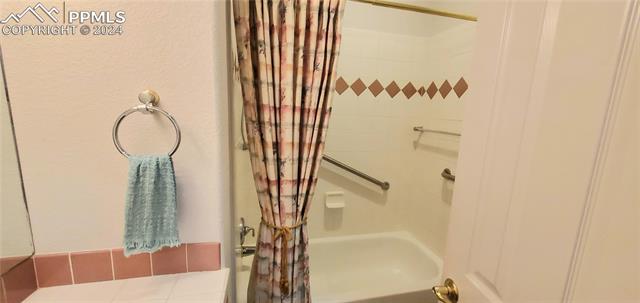 2884 Stonewall Heights