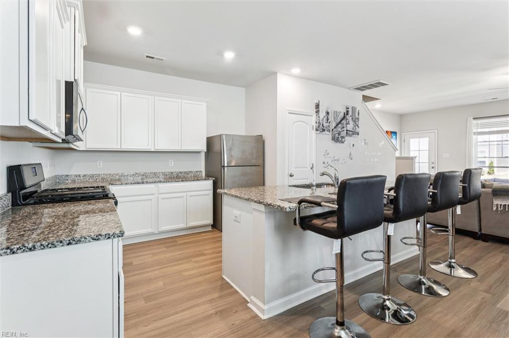 1519 Auckland CT